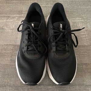 Nike Women’s Revolution 5 Running Shoes
